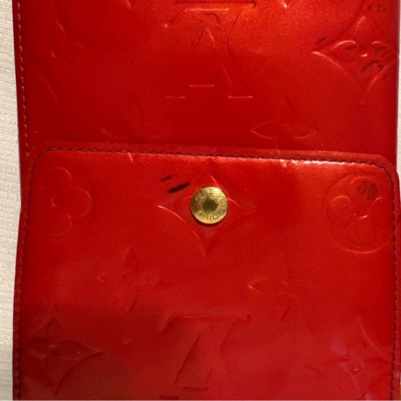 Louis Vuitton Vernis Walker Pouchette - Picture 2 of 7